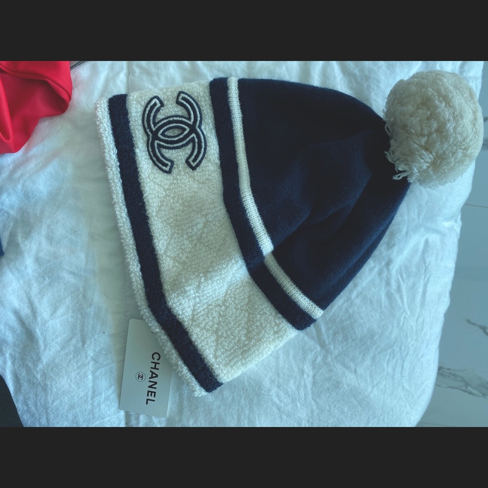 Navy/Cream Chanel beanie